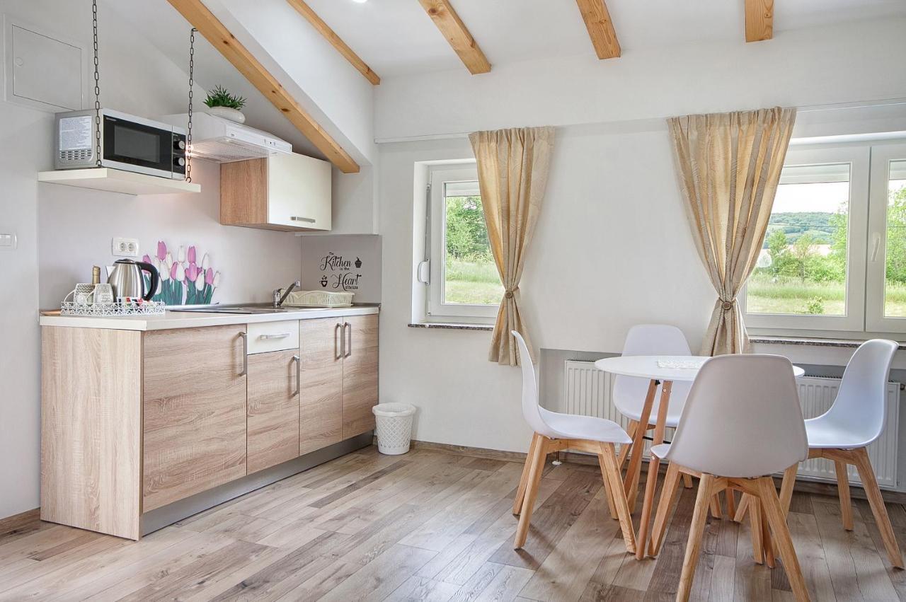 Studio Apartments Kaya Čatrnja Eksteriør bilde